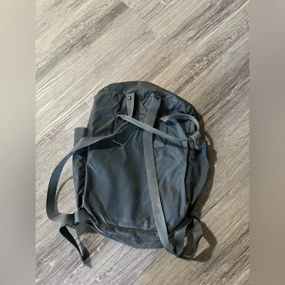 Fjallraven Black Backpack Compact Durable Design - Picture 3 of 3